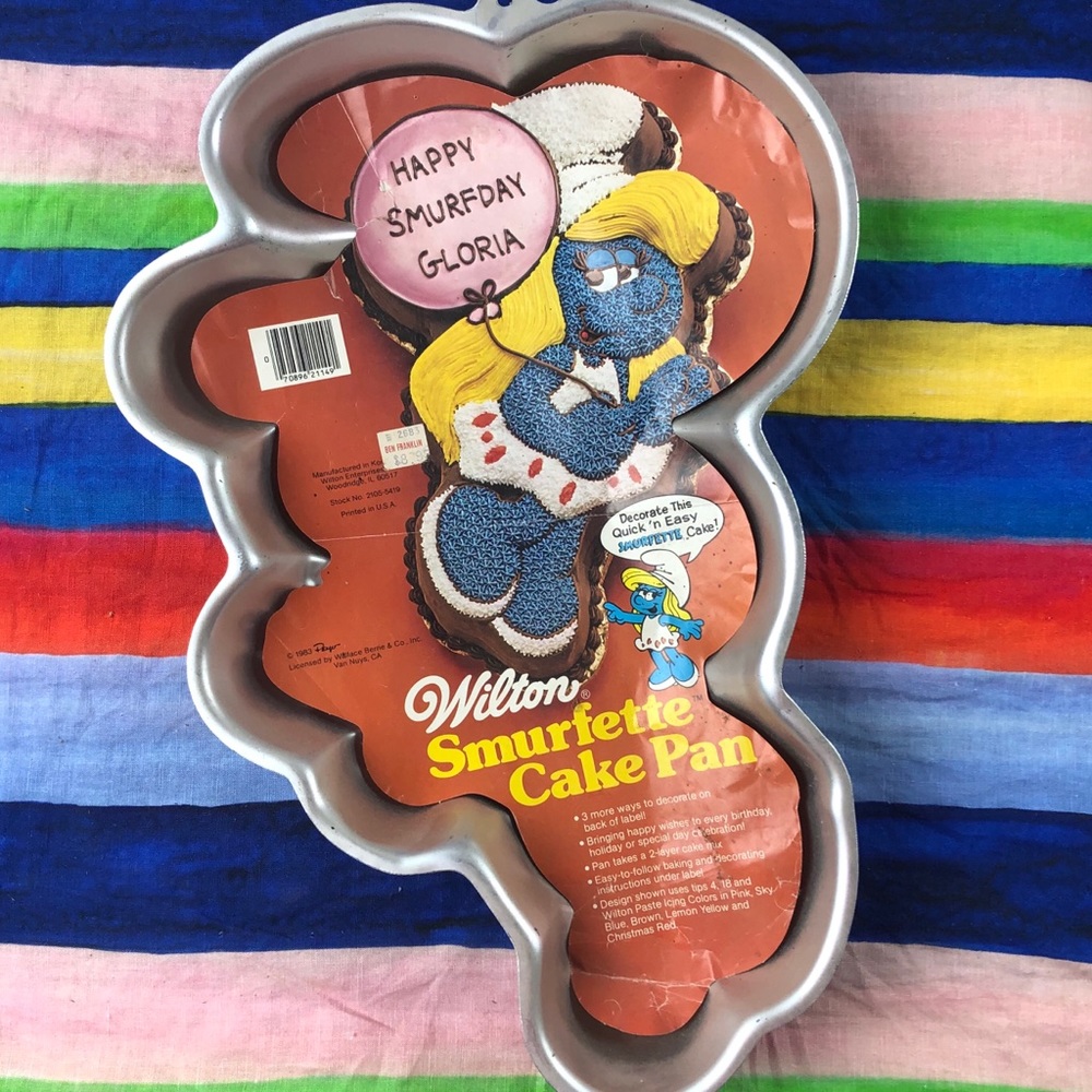 1983 Vintage Smurfette Cake Pan w/Instructions